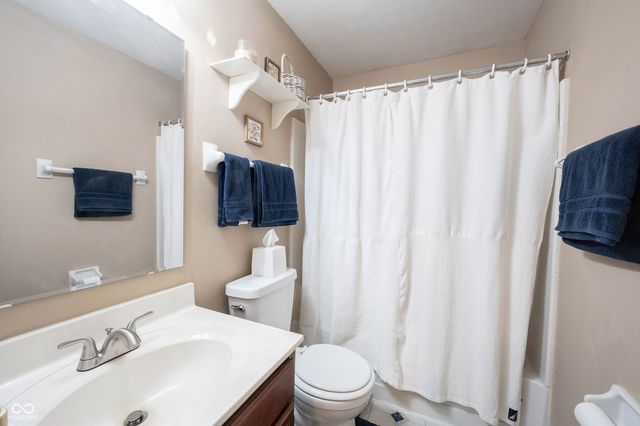 12559 Pointer Place, Fishers, IN 46038