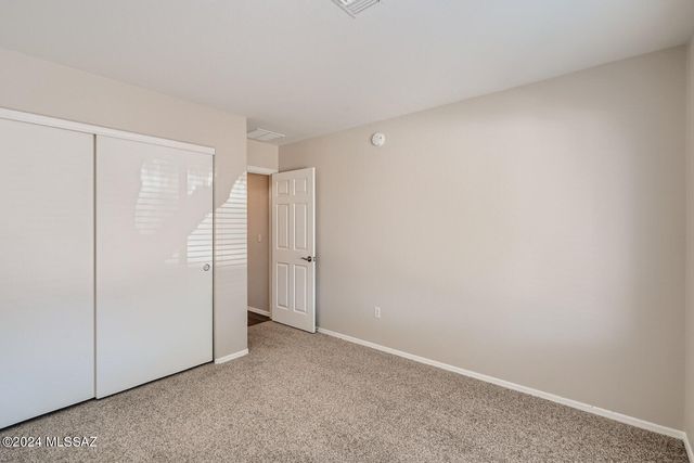 13194 E Mineta Ridge Drive, Vail, AZ 85641