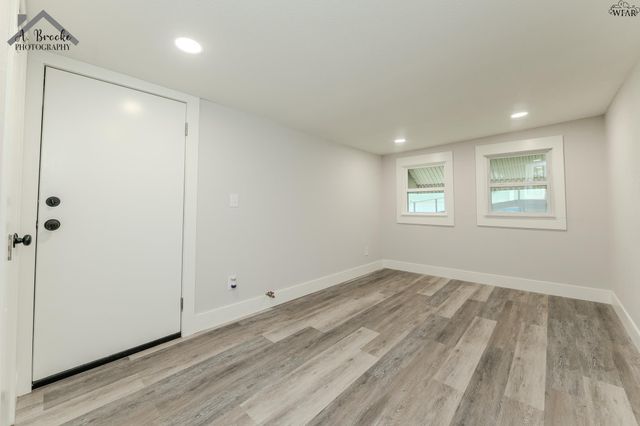 606 E WASHINGTON AVENUE, Iowa Park, TX 76367