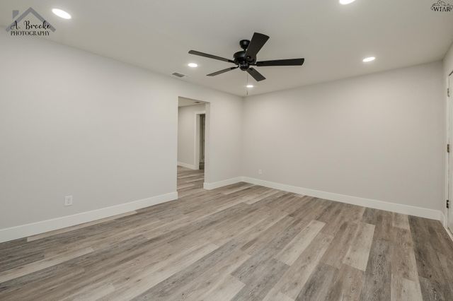 606 E WASHINGTON AVENUE, Iowa Park, TX 76367