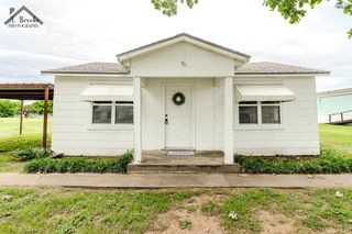 606 E WASHINGTON AVENUE, Iowa Park, TX 76367