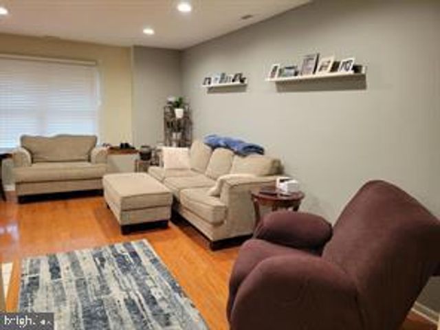 188 CROWN PRINCE DR, Marlton, NJ 08053