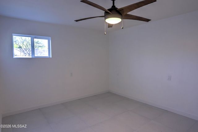 4939 E River Road, Tucson, AZ 85718