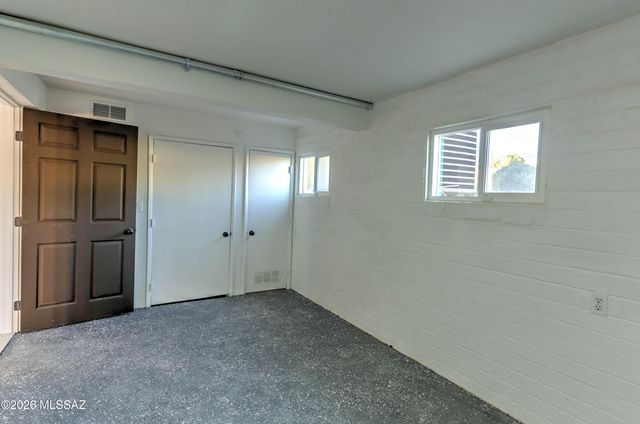 4939 E River Road, Tucson, AZ 85718