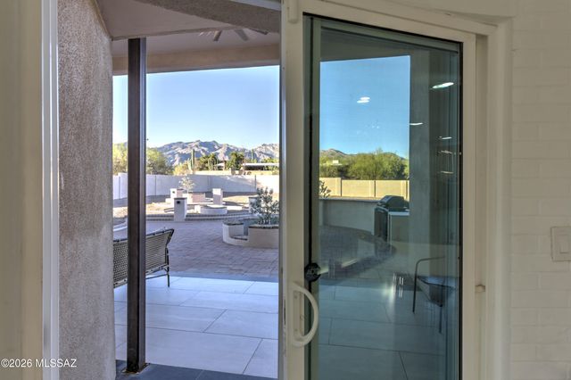 4939 E River Road, Tucson, AZ 85718