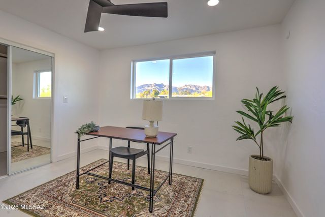 4939 E River Road, Tucson, AZ 85718