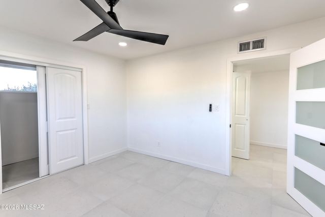 4939 E River Road, Tucson, AZ 85718