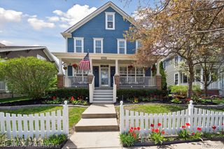 1728 Town Commons Drive, Howell, MI 48855