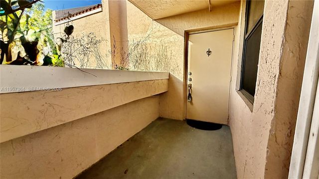 6800 Cypress Rd 501, Plantation, FL 33317