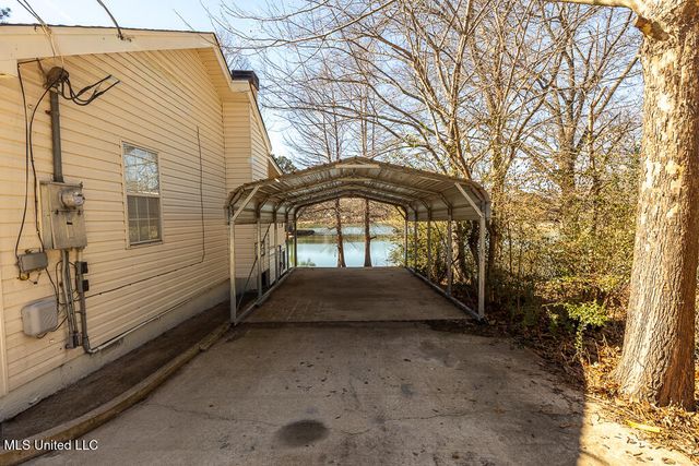 387 Black Bear Cove, Hernando, MS 38632