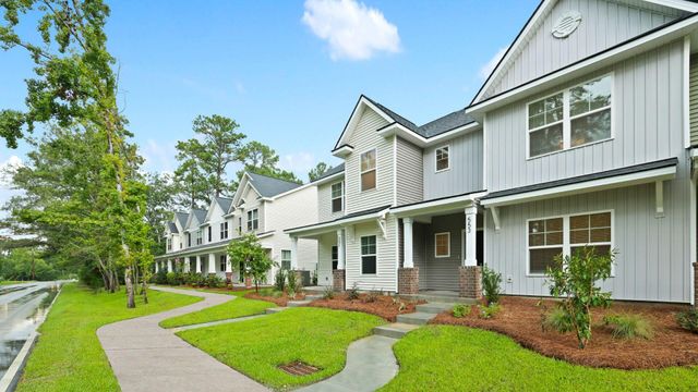 553 Gahagan Road, Summerville, SC 29486