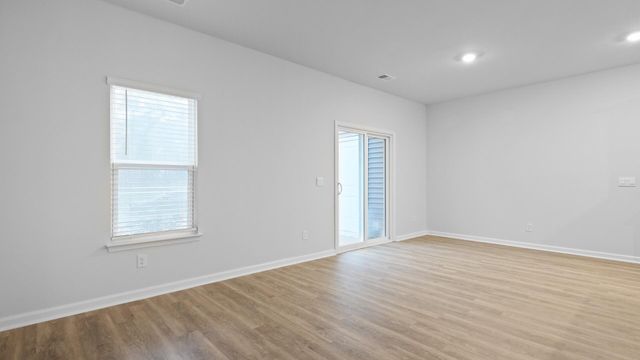 553 Gahagan Road, Summerville, SC 29486