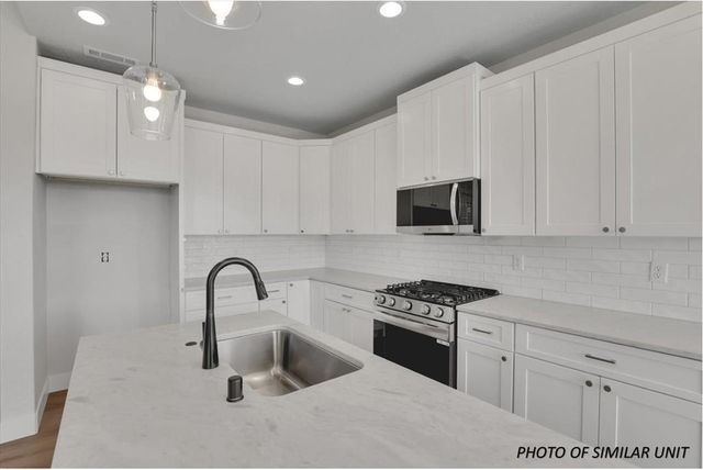 1109 - 21 N Country Club Dr, Deer Park, WA 99006