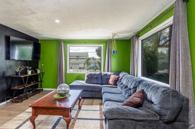 1001 E Hawthorne Ave, Colville, WA 99114