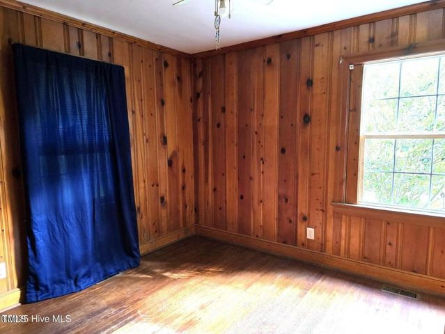 105 S Vance Street, Whitakers, NC 27891