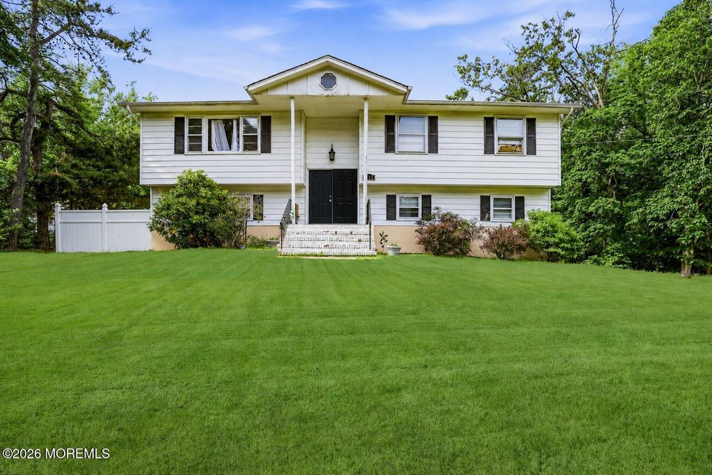 315 Grawtown Road, Jackson, NJ 08527