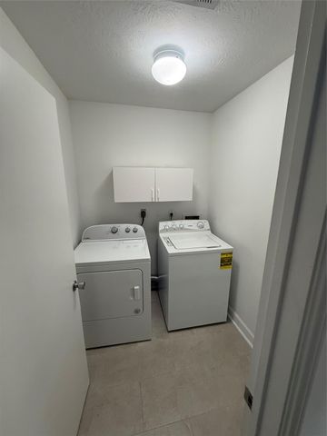 3211 Mesquite Drive, Sugar Land, TX 77479