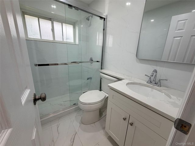 190 Meridian Road, Levittown, NY 11756