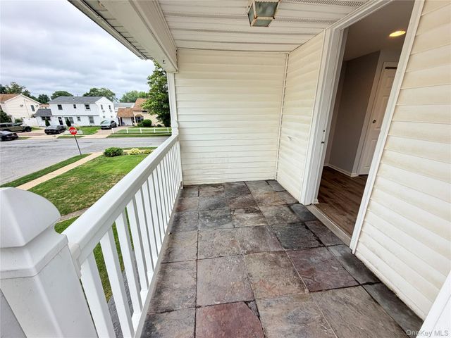 190 Meridian Road, Levittown, NY 11756