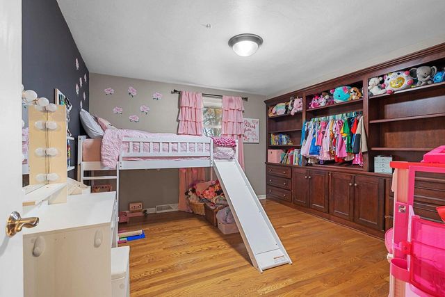 980 MANCEL LANE, Green Bay, WI 54304