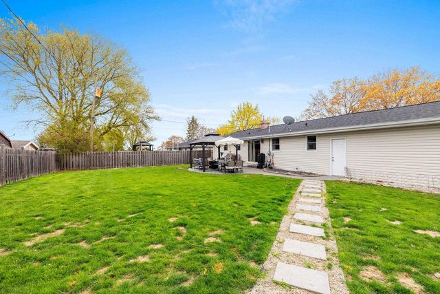 980 MANCEL LANE, Green Bay, WI 54304