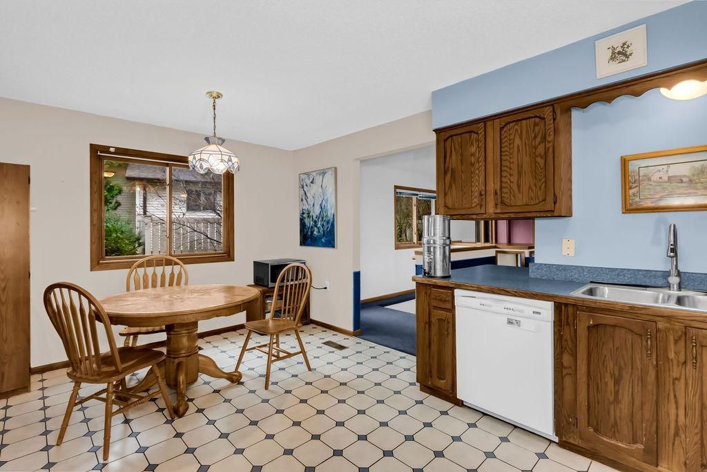 275 Little John Drive, Circle Pines, MN 55014 — photo 4