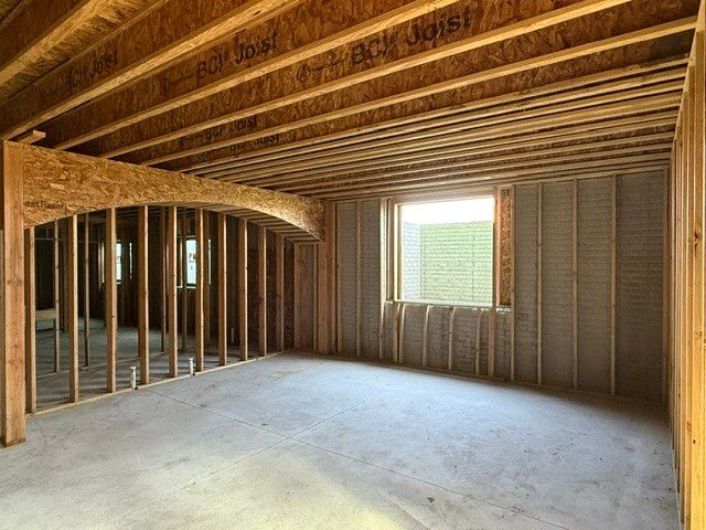 1918 Pine Lake Circle, Ankeny, IA 50021