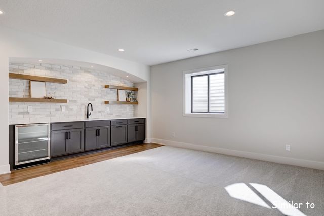 1918 Pine Lake Circle, Ankeny, IA 50021