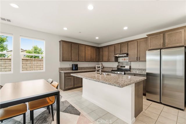 2902 S Halton Paseo, Ontario, CA 91761