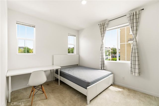 2902 S Halton Paseo, Ontario, CA 91761