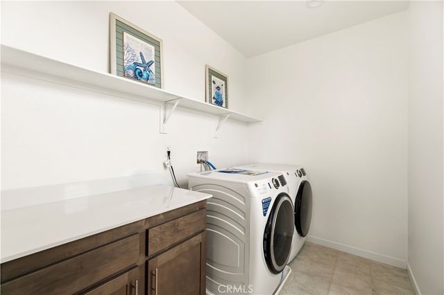 2902 S Halton Paseo, Ontario, CA 91761