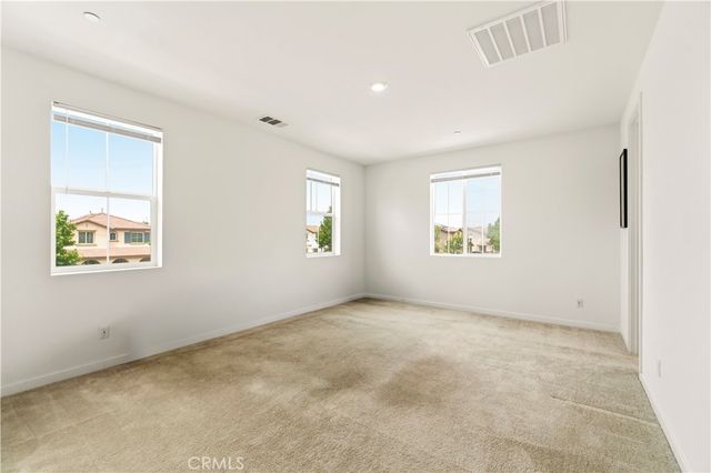 2902 S Halton Paseo, Ontario, CA 91761