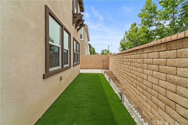 2902 S Halton Paseo, Ontario, CA 91761