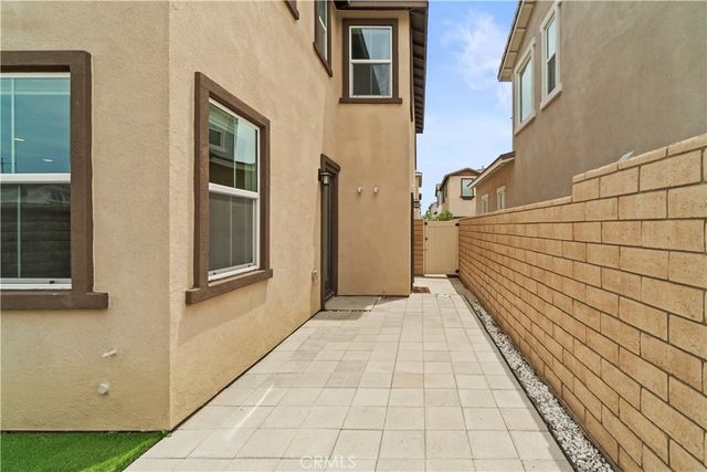 2902 S Halton Paseo, Ontario, CA 91761