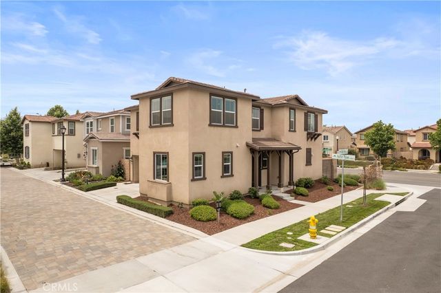 2902 S Halton Paseo, Ontario, CA 91761