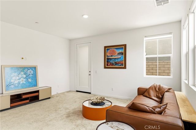2902 S Halton Paseo, Ontario, CA 91761