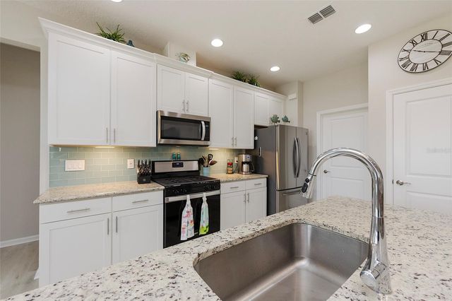 572 LANDSHARK BOULEVARD, Daytona Beach, FL 32124