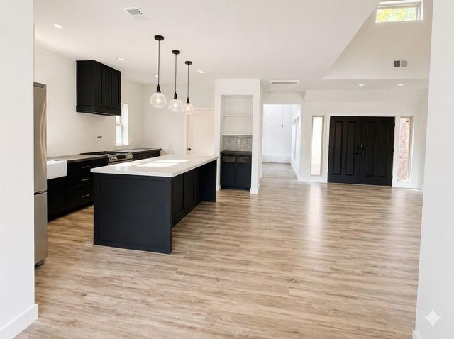 16502 Craighurst Drive, Houston, TX 77059