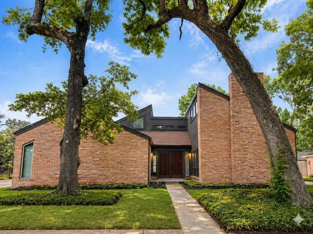 16502 Craighurst Drive, Houston, TX 77059