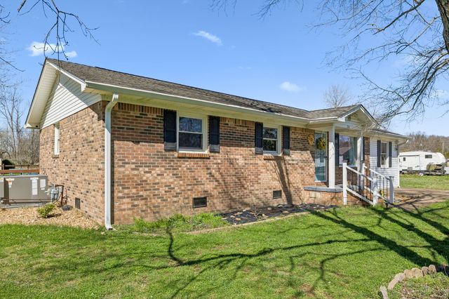 114 Sutton Ave, Waverly, TN 37185