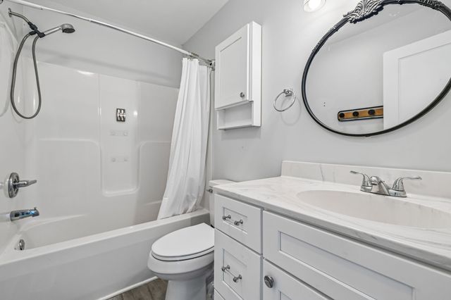 114 Sutton Ave, Waverly, TN 37185