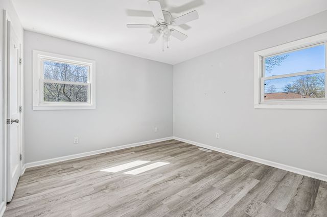 114 Sutton Ave, Waverly, TN 37185