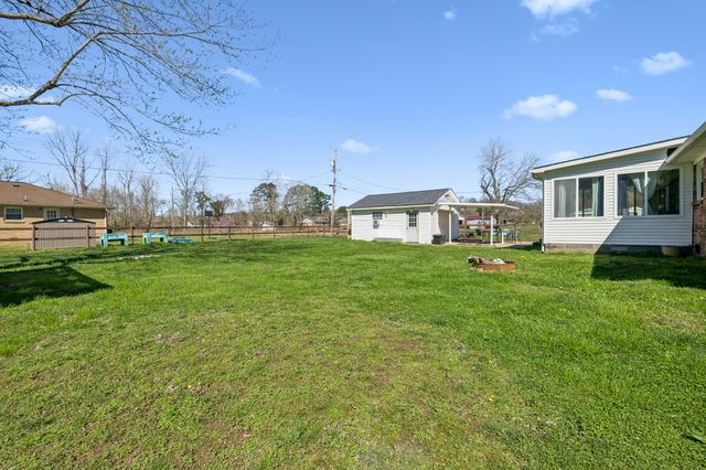 114 Sutton Ave, Waverly, TN 37185