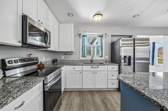 114 Sutton Ave, Waverly, TN 37185