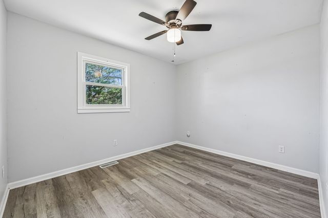 114 Sutton Ave, Waverly, TN 37185