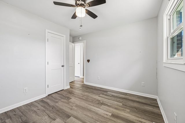 114 Sutton Ave, Waverly, TN 37185