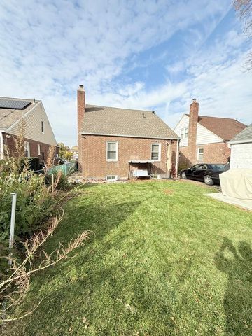 18906 121st Avenue, Saint Albans, NY 11412