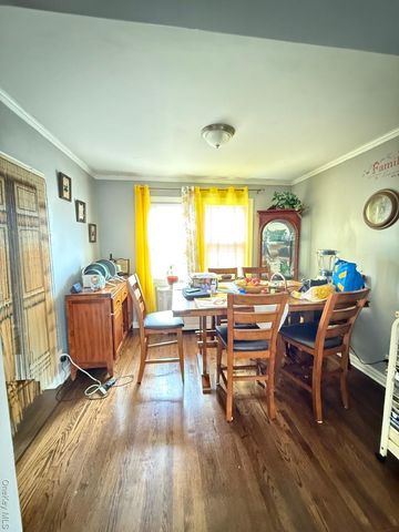 18906 121st Avenue, Saint Albans, NY 11412