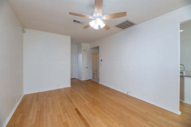 1600 Park Chase Avenue, Arlington, TX 76011