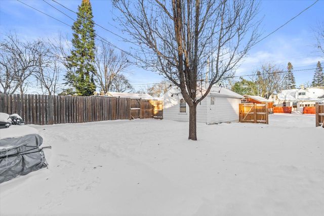 5658 N 66th STREET, Milwaukee, WI 53218